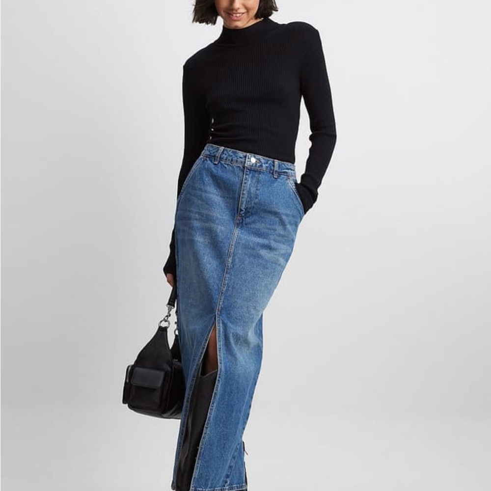NWT - Women's Blue Denim Skirt (never worn)